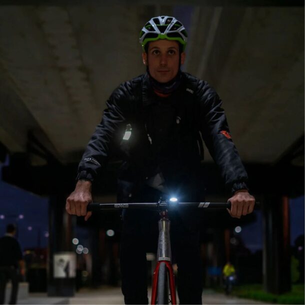 Knog Frog Bike Light demonstration front Knog Frog Bike Light
