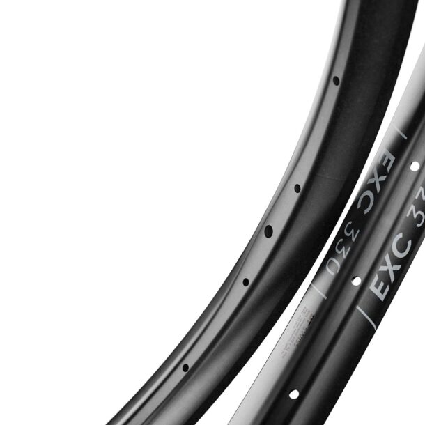 DTCR003 2 DT Swiss EXC 330 Carbon MTB Rim | 30mm Internal | 28h