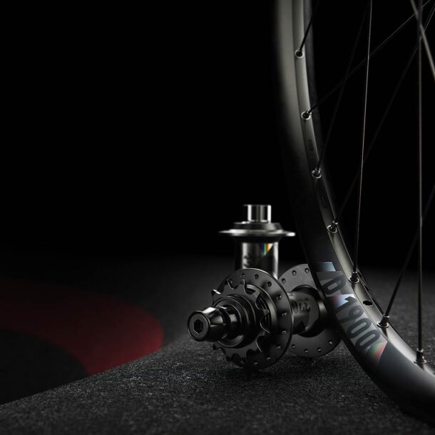 DTH37DJ R 001 4 DT Swiss 370 Dirt Jump Rear Hub | 135x10mm | 6-Bolt | 32h | Single Speed
