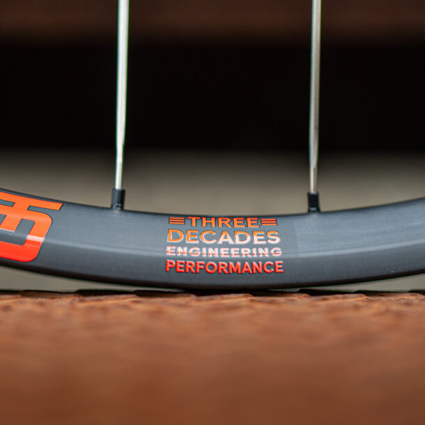 DTW242 5 DT Swiss EXC 1200 Classic Carbon Enduro Wheels | 29" | 3DEC Limited Edition