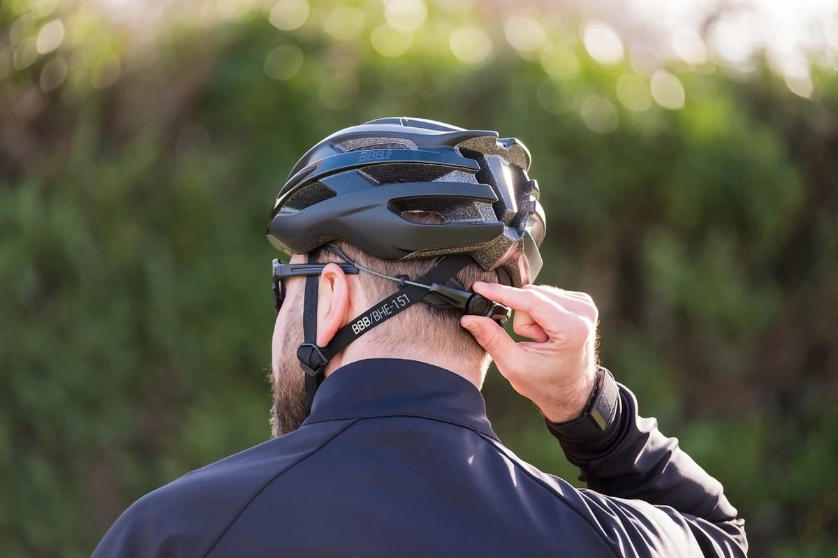 BBB Hawk Road Bike Helmet - Black BBB Hawk Road Bike Helmet - Black